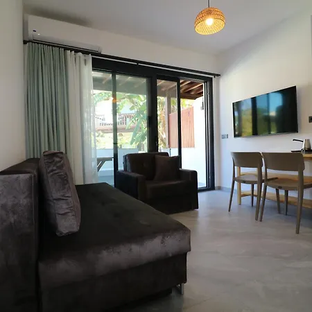 Апарт-отель Paradise Garden