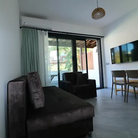 Paradise Garden 3*