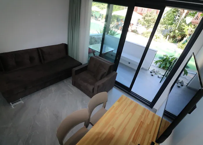 Paradise Garden Ξενοδοχείο με διαμερίσματα 3*