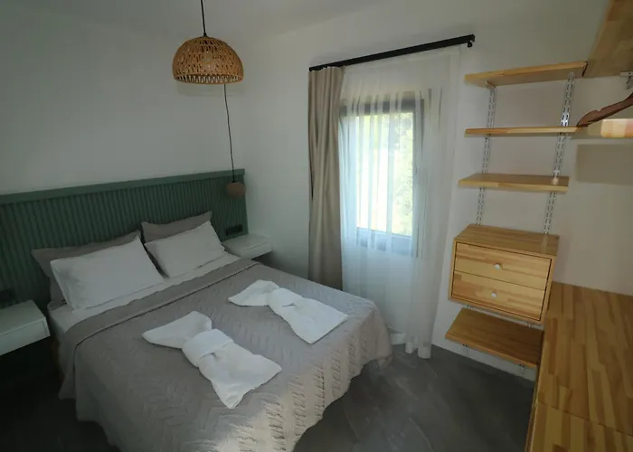 Paradise Garden 3*
